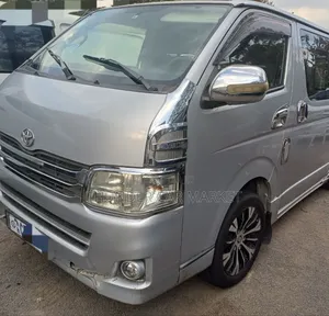 Toyota HiAce 2007 Silver