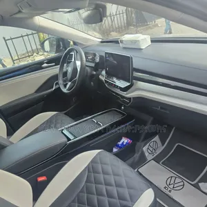 Volkswagen ID.6 2025 Gray