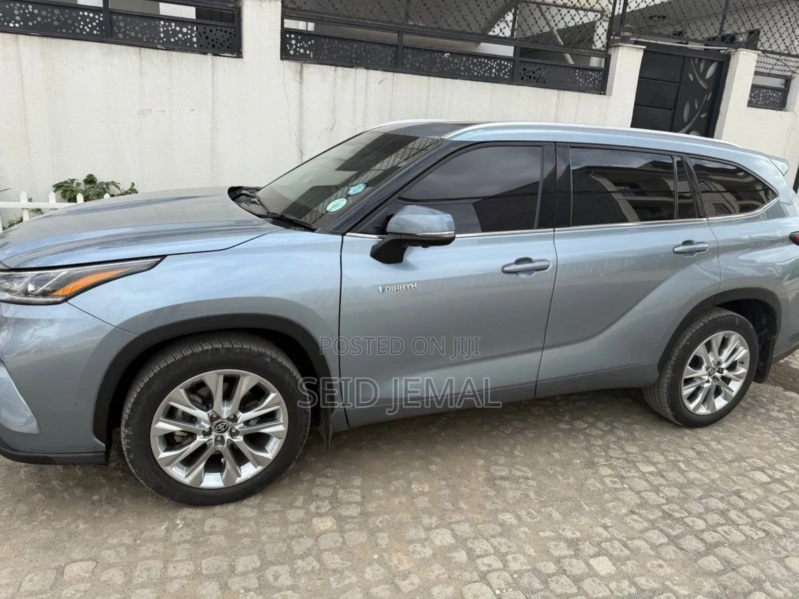 Toyota Highlander Hybrid 2023 Gray
