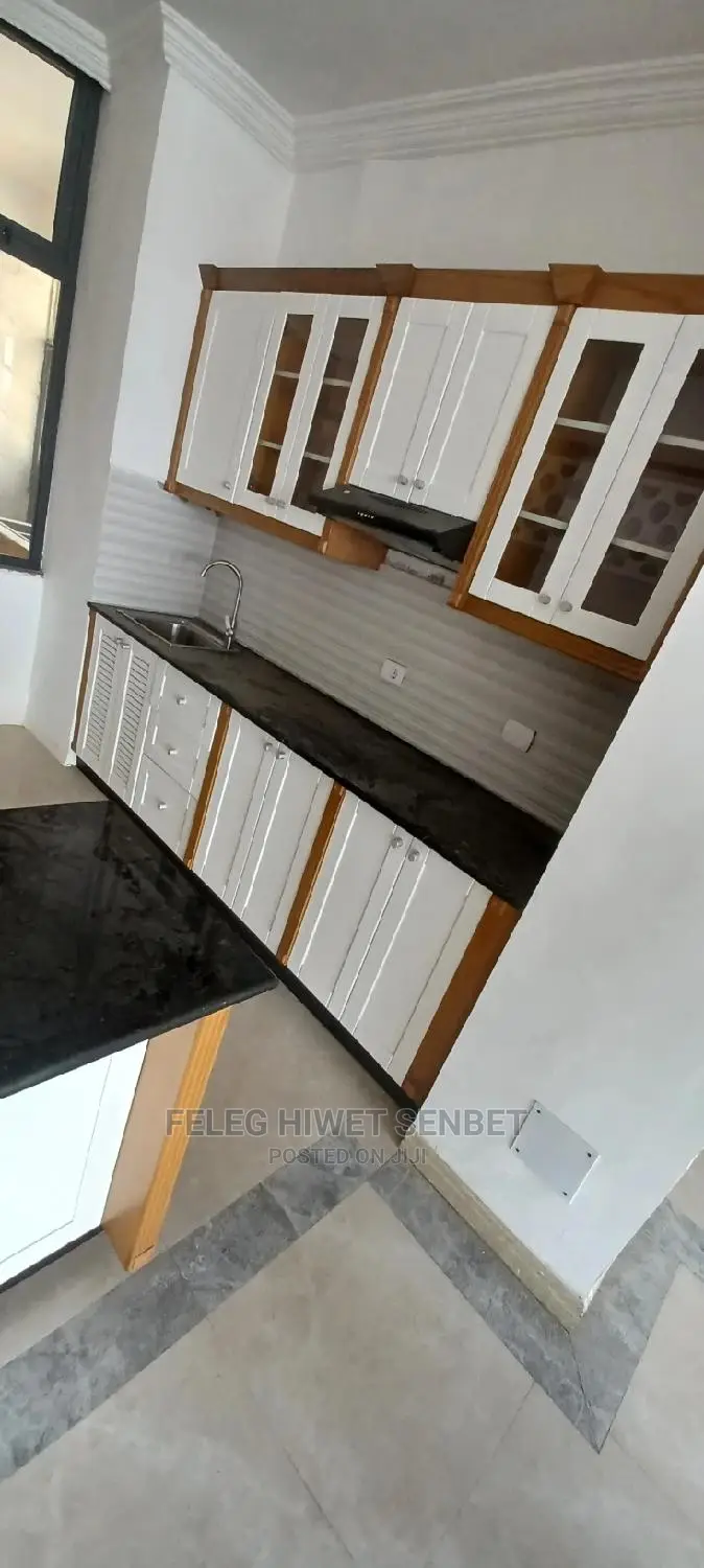 4bdrm Apartment in አአ, Bole for sale