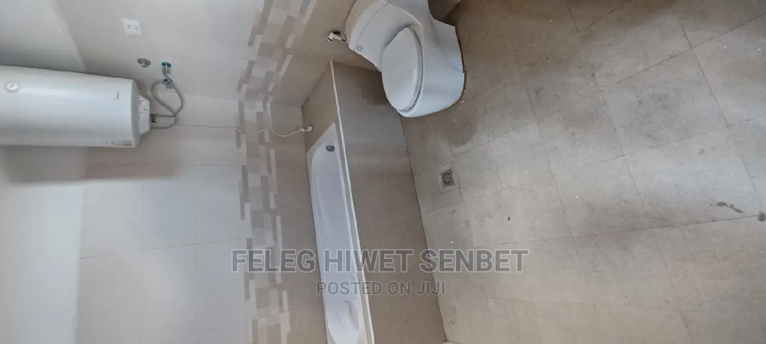 4bdrm Apartment in አአ, Bole for sale