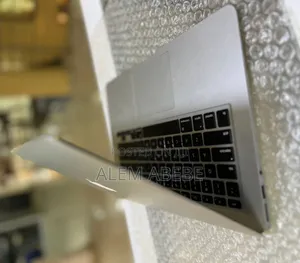 New Laptop Apple MacBook Air 2014 8GB Intel Core I5 SSD 256GB