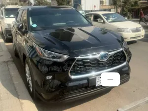 Toyota Highlander Hybrid 2024 Matt Black