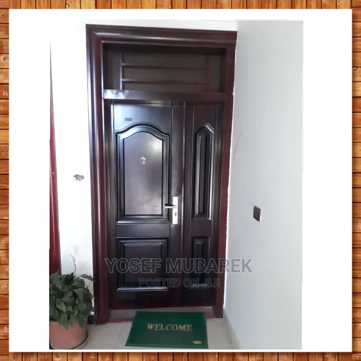 ውብ Imported በሮች