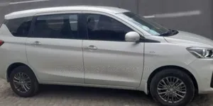 Suzuki Ertiga 2022 Silver