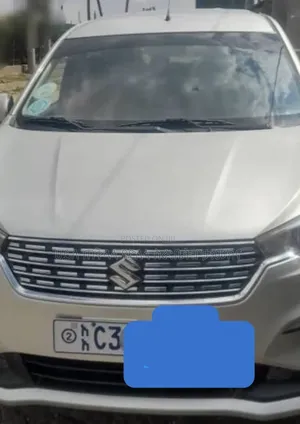 Suzuki Ertiga 2022 Silver