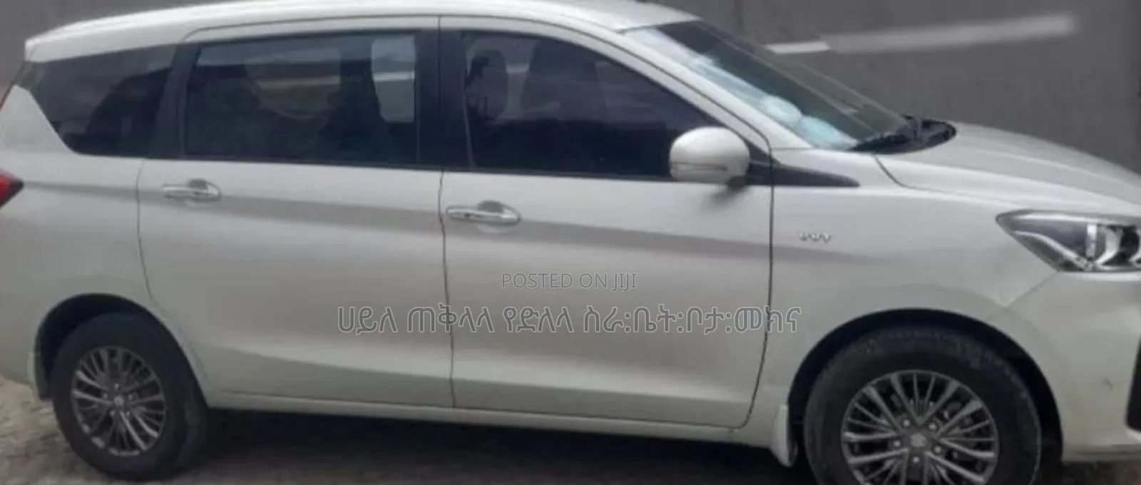 Suzuki Ertiga 2022 Silver