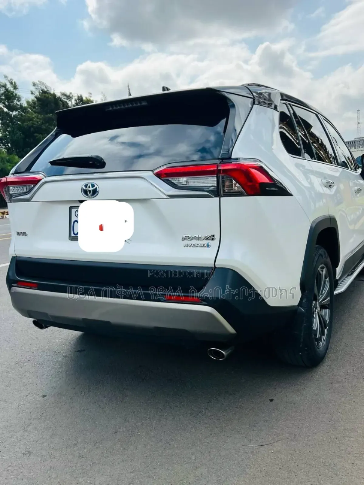 Toyota RAV4 Hybrid 2024 White