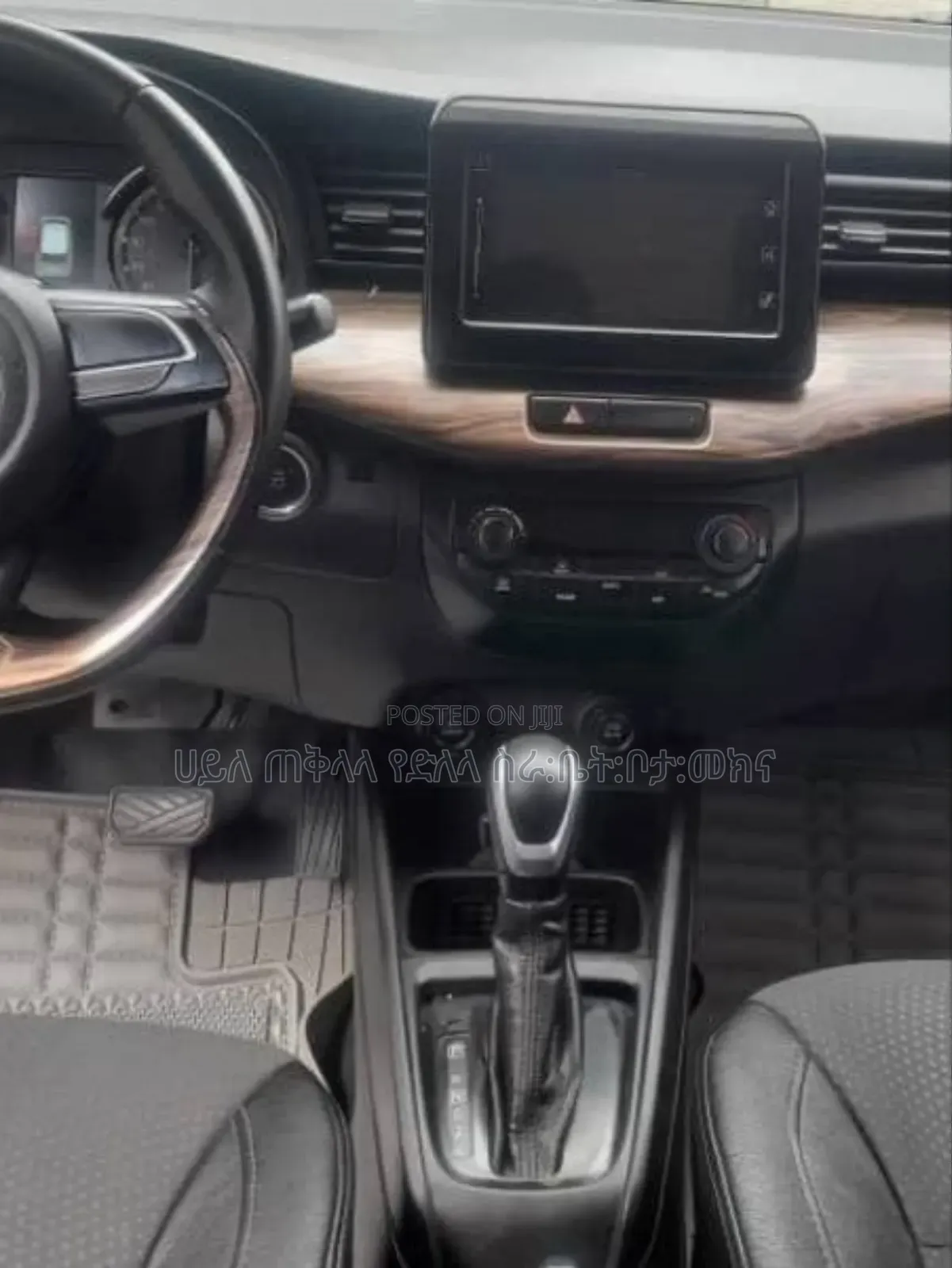 Suzuki Ertiga 2022 Silver