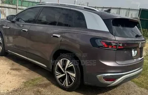 Volkswagen ID.6 2022 Purple