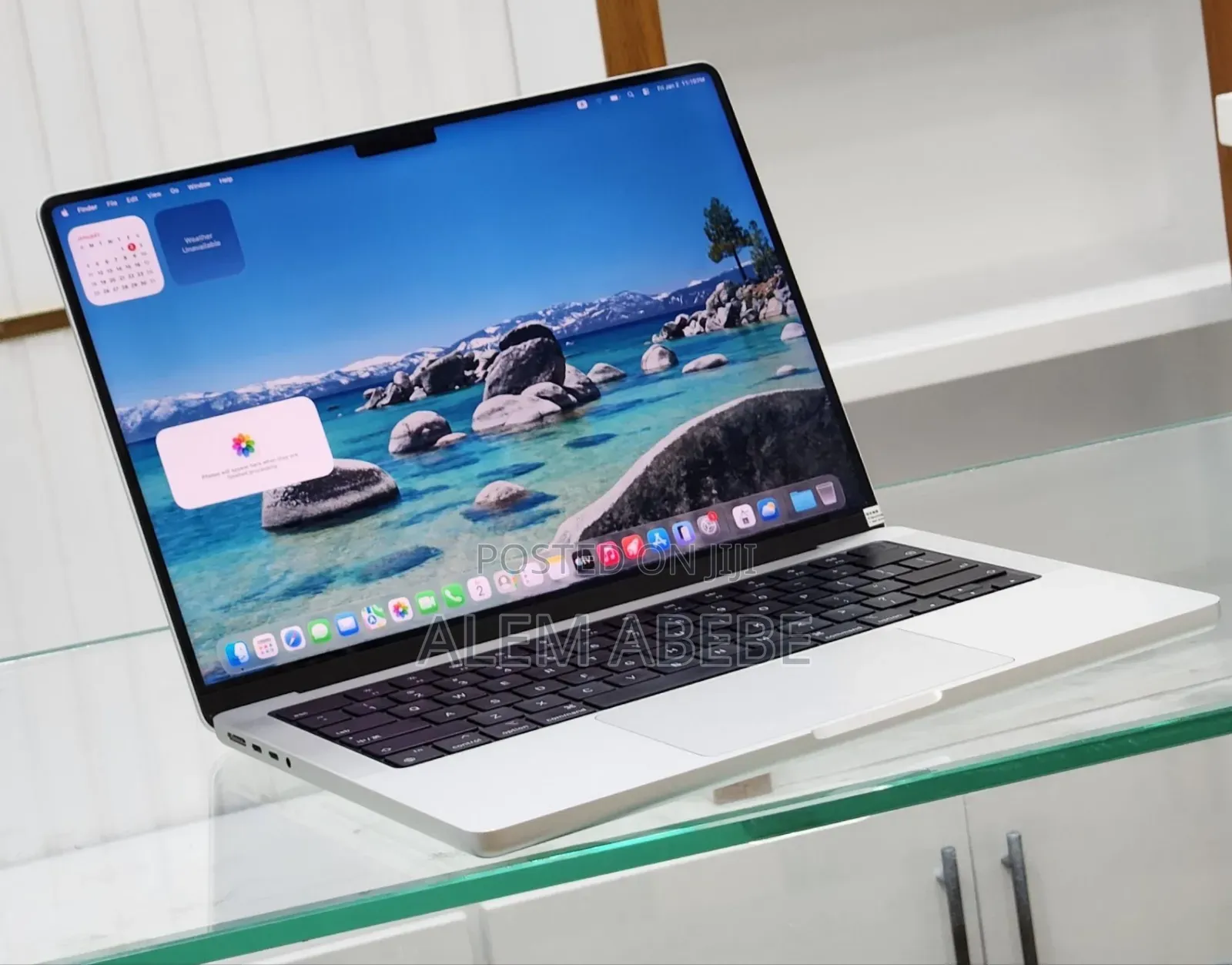 New Apple MacBook Pro 2023 M3 14-Inch 18GB Apple M3 Pro SSD 512GB