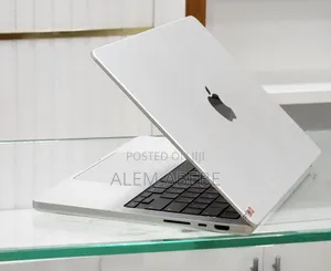 New Apple MacBook Pro 2023 M3 14-Inch 18GB Apple M3 Pro SSD 512GB