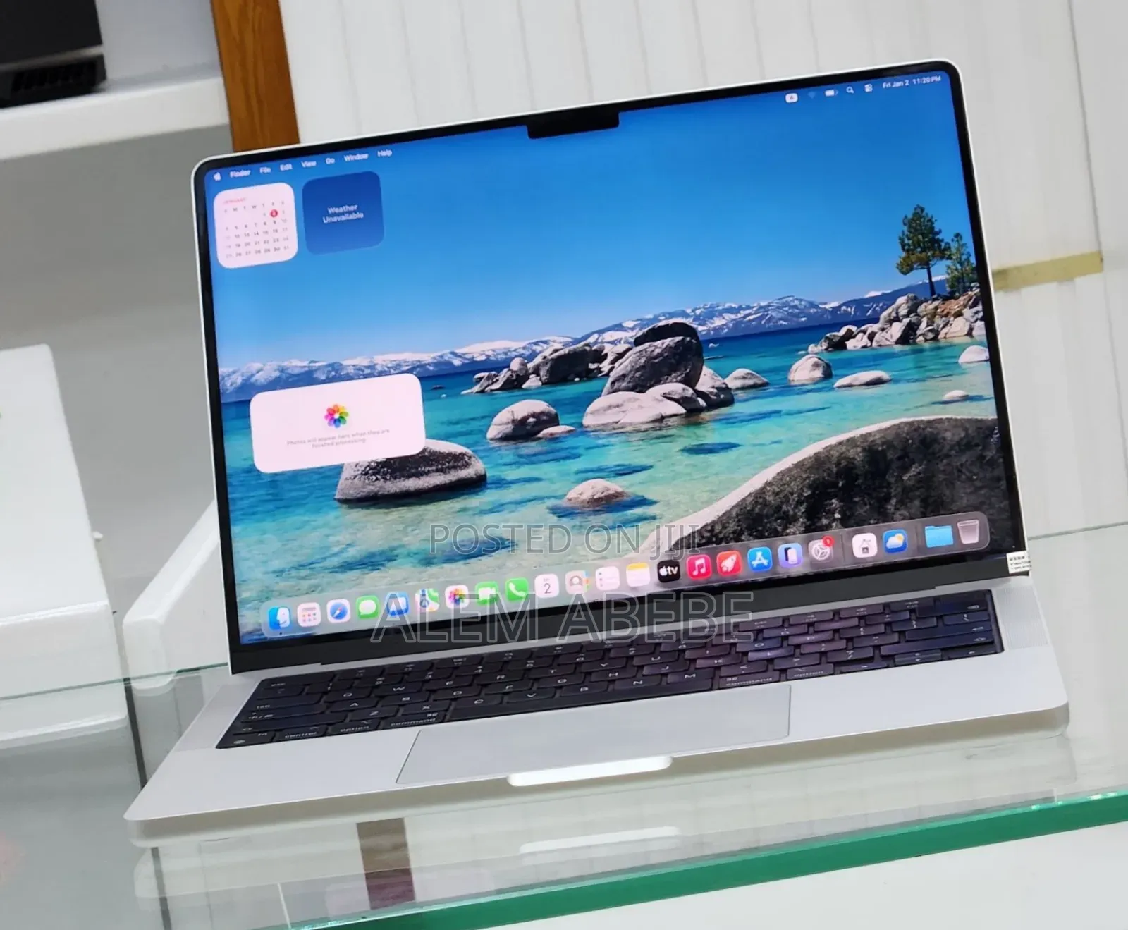 New Apple MacBook Pro 2023 M3 14-Inch 18GB Apple M3 Pro SSD 512GB