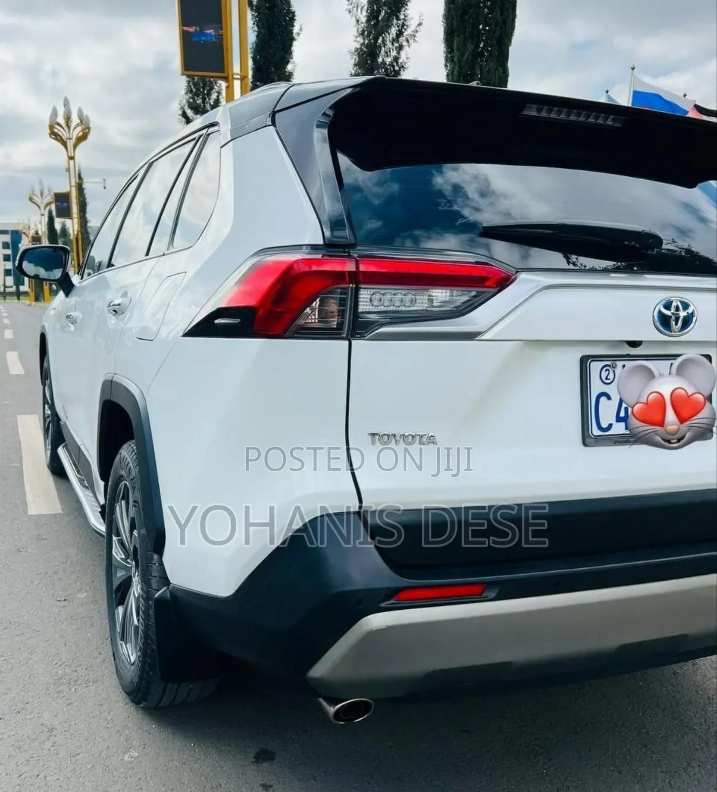 Toyota RAV4 2024 White