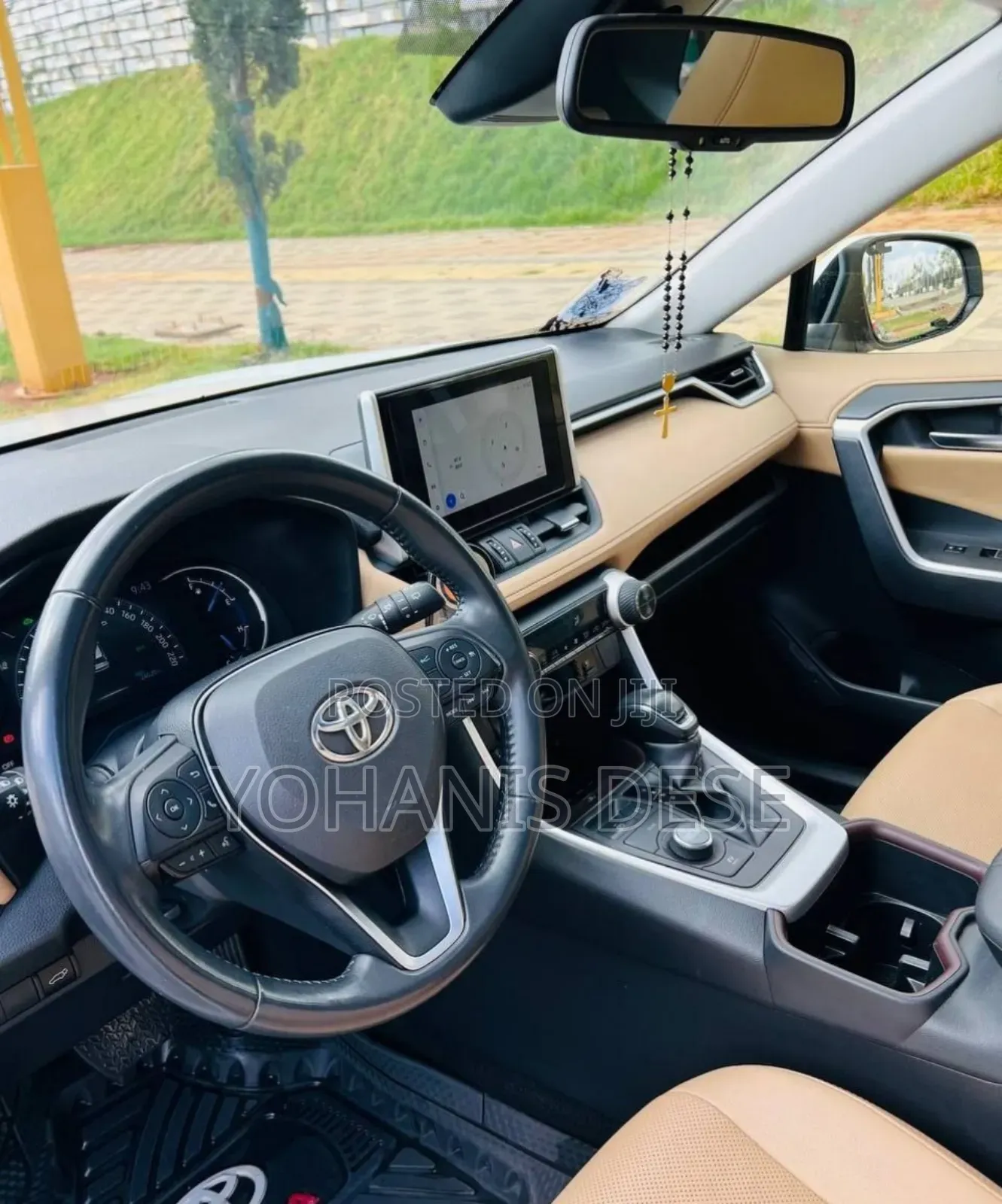 Toyota RAV4 2024 White