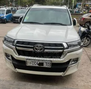Toyota Land Cruiser 2020 White
