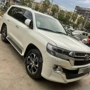 Toyota Land Cruiser 2020 White