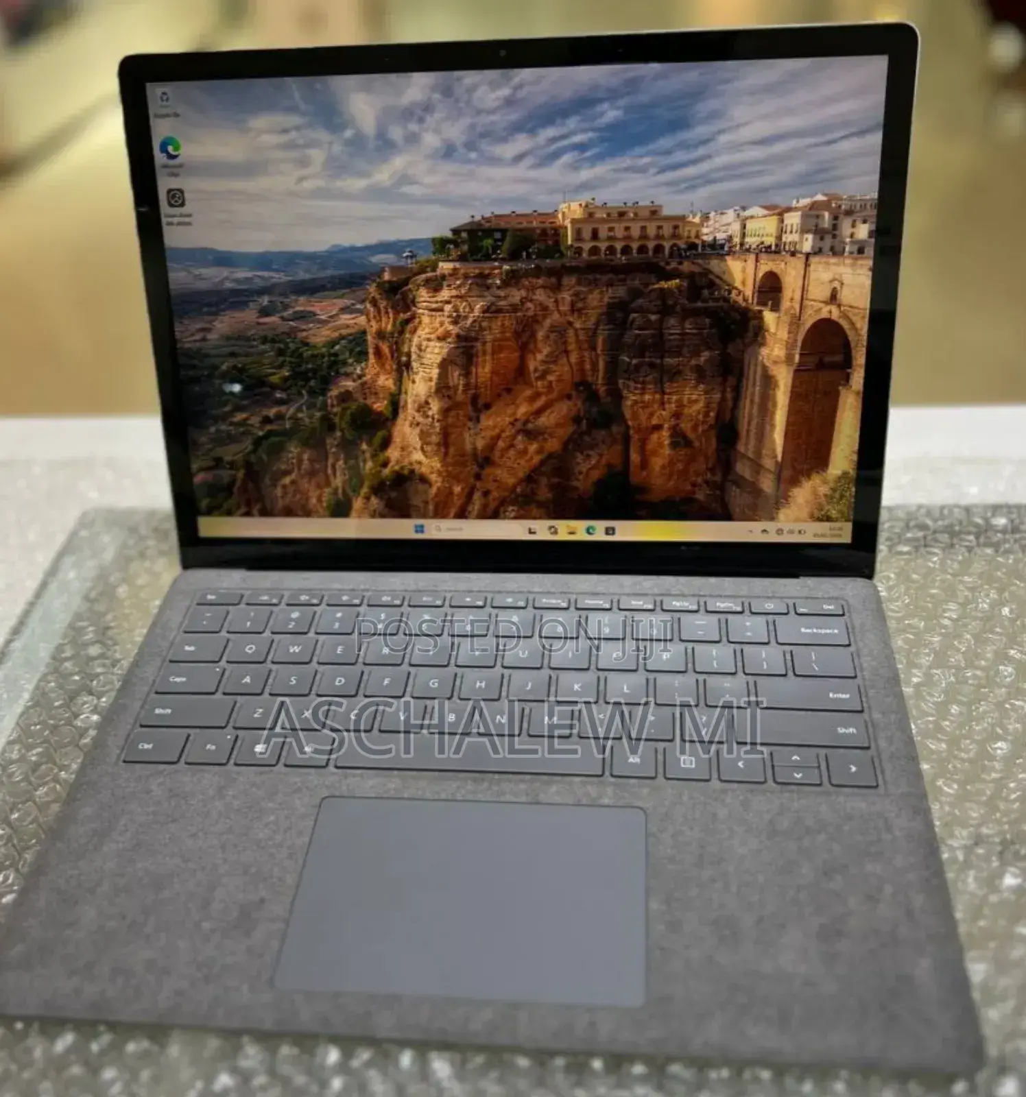 New Laptop Microsoft Surface Laptop 3 16GB Intel Core I7 SSD 256GB