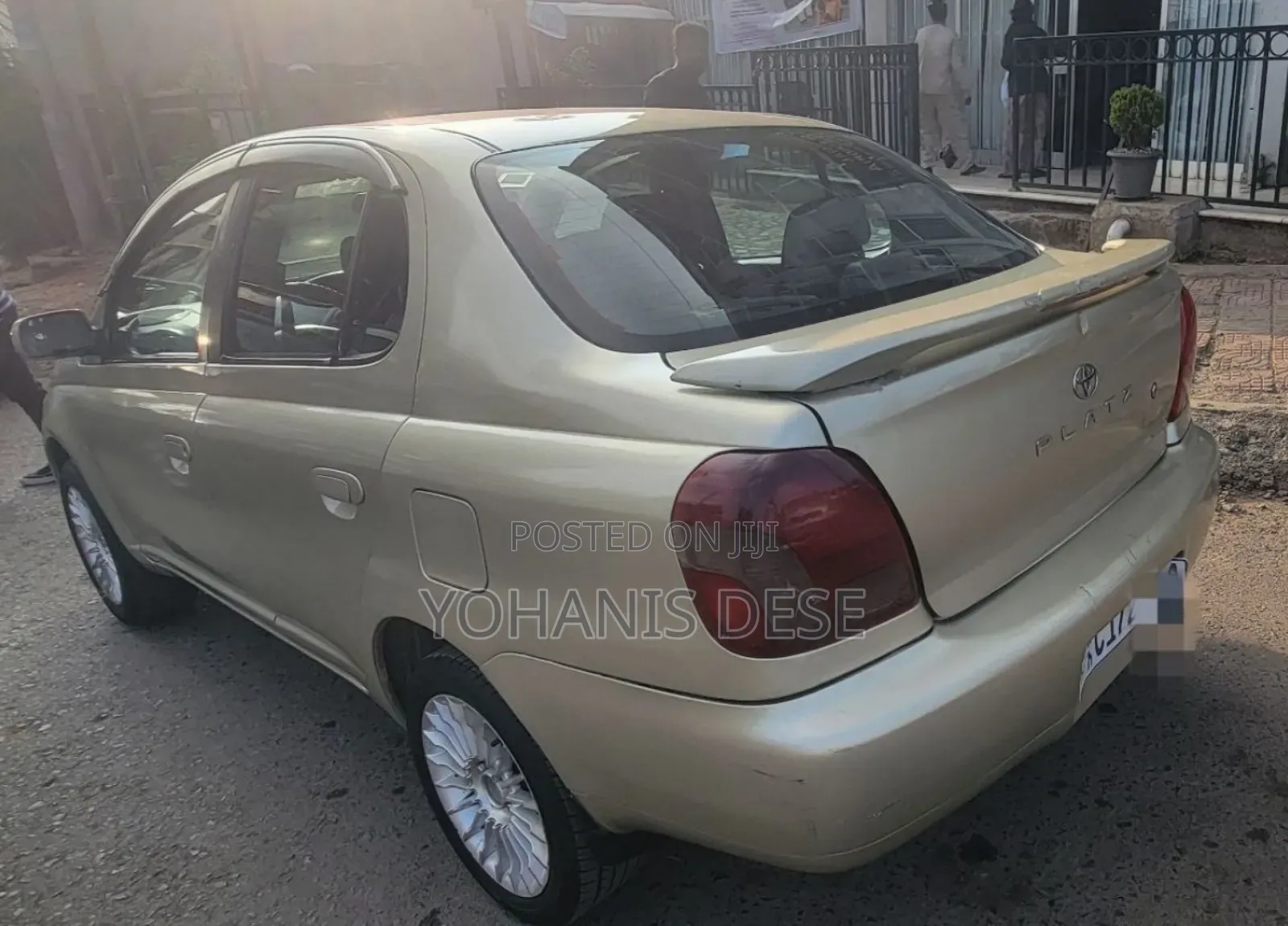 Toyota Platz 2001 Beige