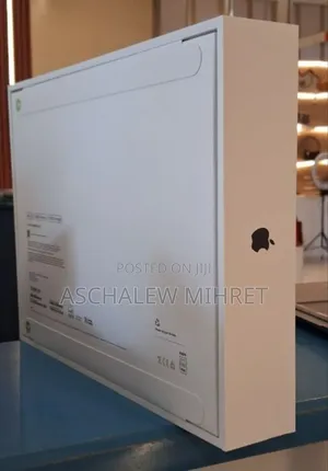 New Laptop Apple MacBook Air 2025 M4 13-Inch 16GB Apple M4 SSD 512GB