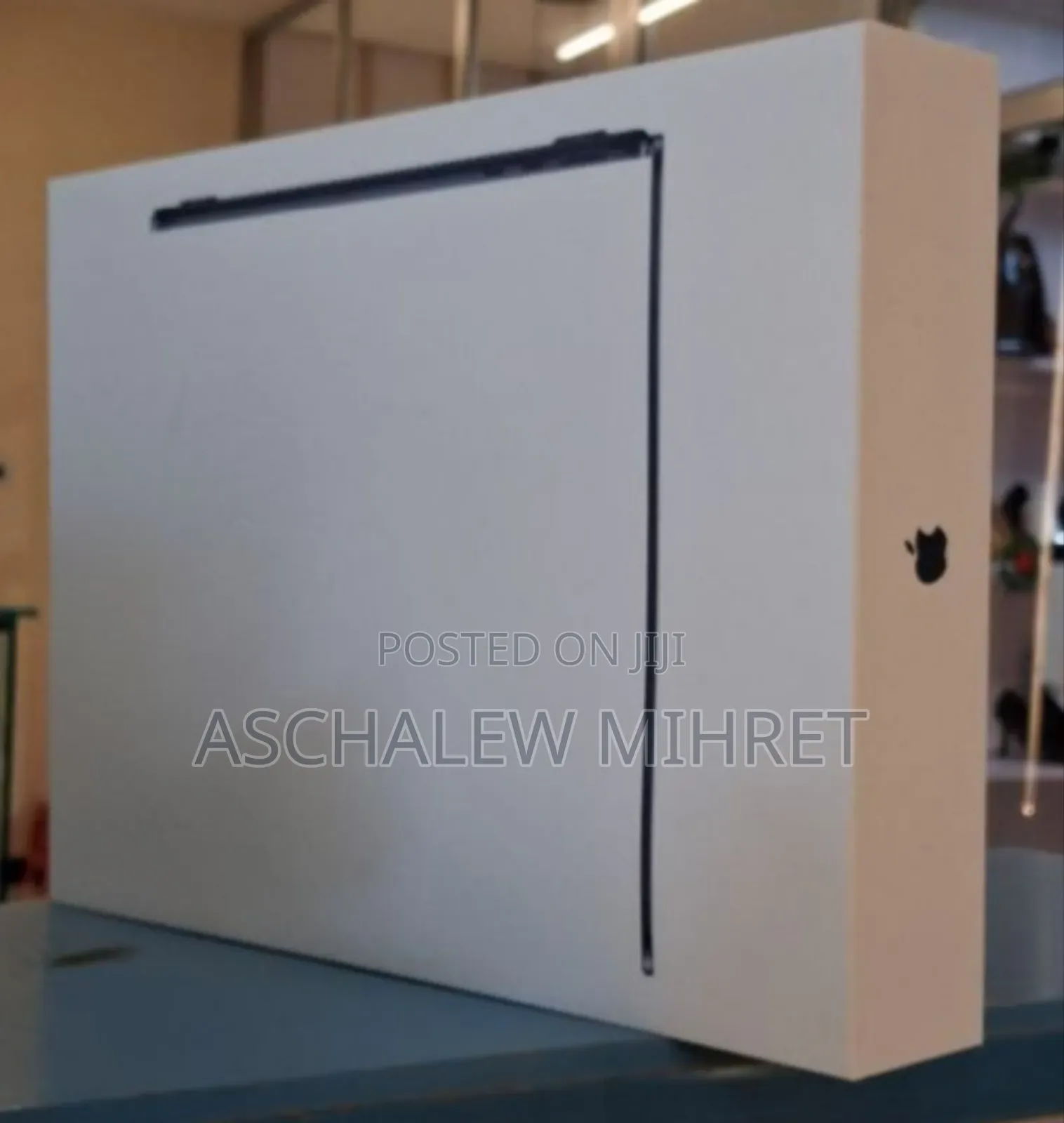 New Laptop Apple MacBook Air 2025 M4 13-Inch 16GB Apple M4 SSD 512GB