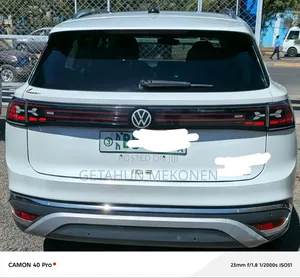 Volkswagen ID.6 2023 Gray