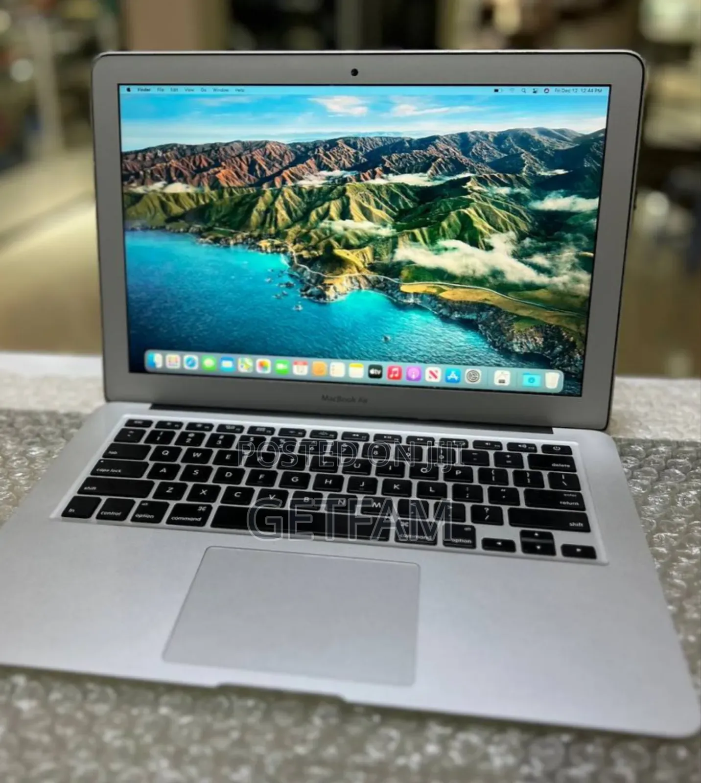 New Laptop Apple MacBook Air 2014 4GB Intel SSD 256GB