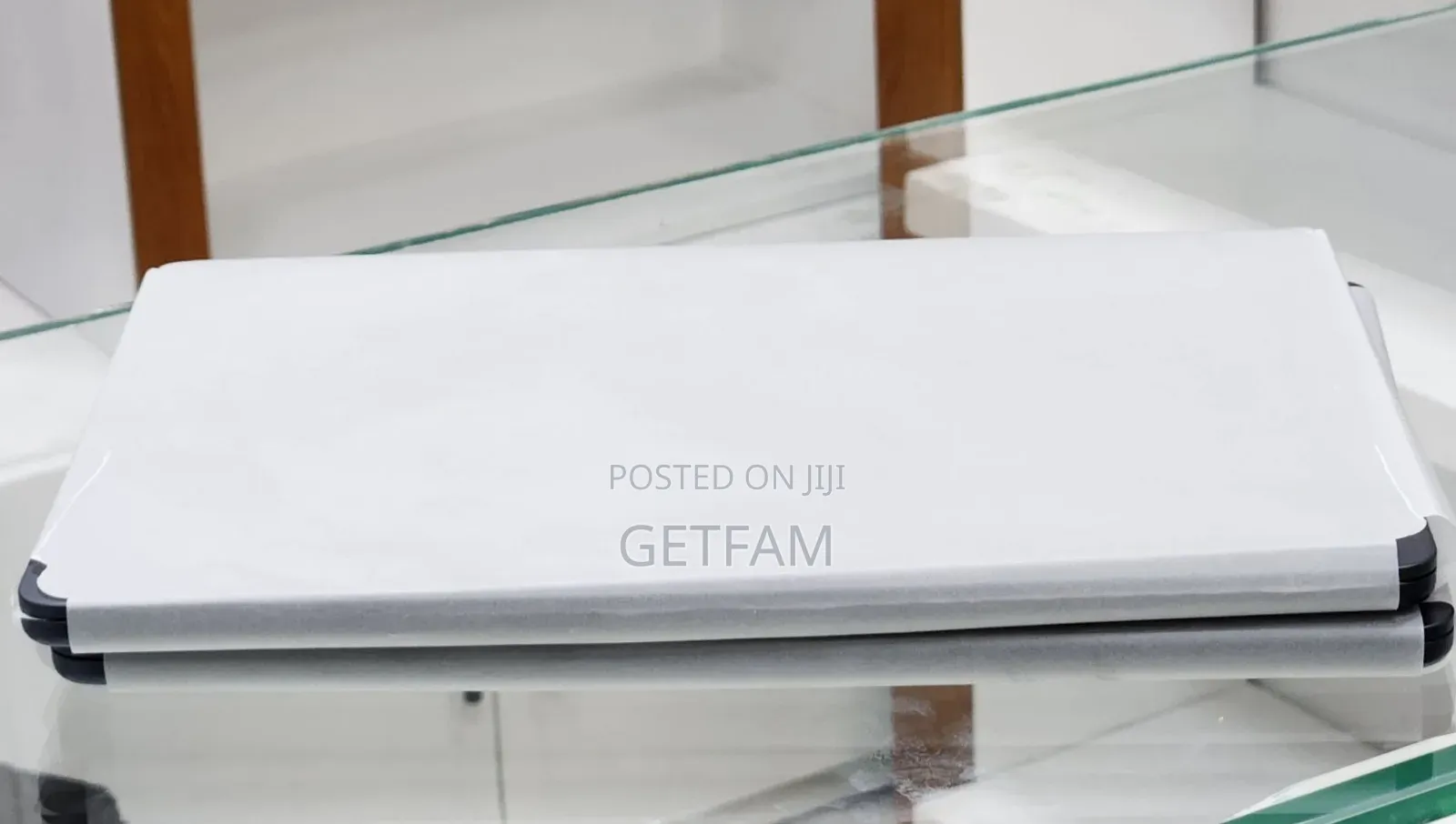 New Apple MacBook Pro 2024 M4 Max 14-Inch 16GB Apple M4 SSD 256GB