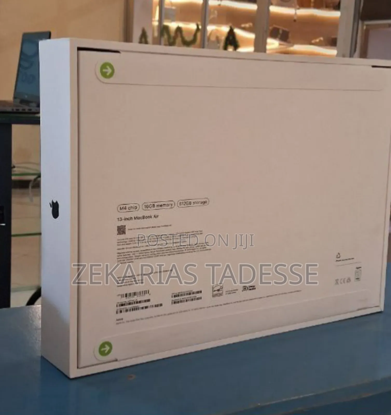 New Laptop Apple MacBook Air 2025 M4 13-Inch 16GB Apple M4 SSD 512GB