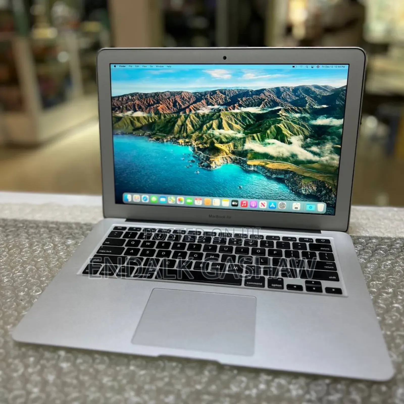 New Laptop Apple MacBook Air 2014 4GB Intel Core I5 SSD 256GB