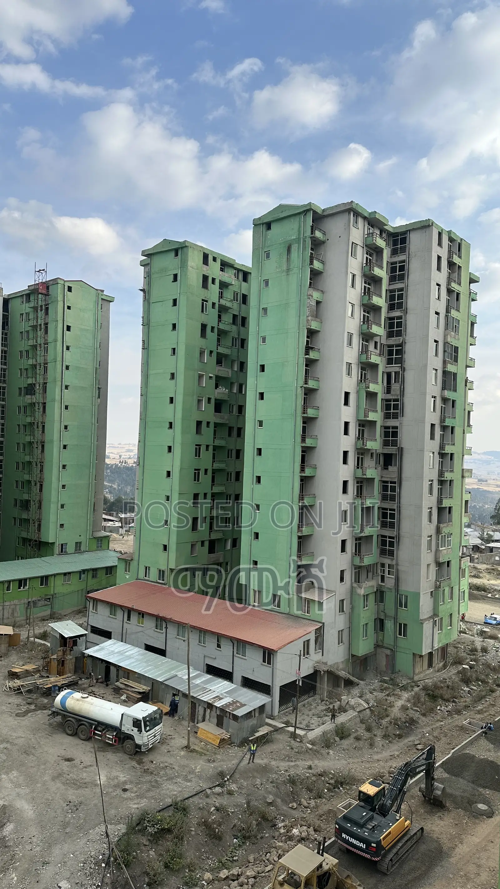 የሚሸጥ 40/60 ኮንዶሚኒየም ሱቅ