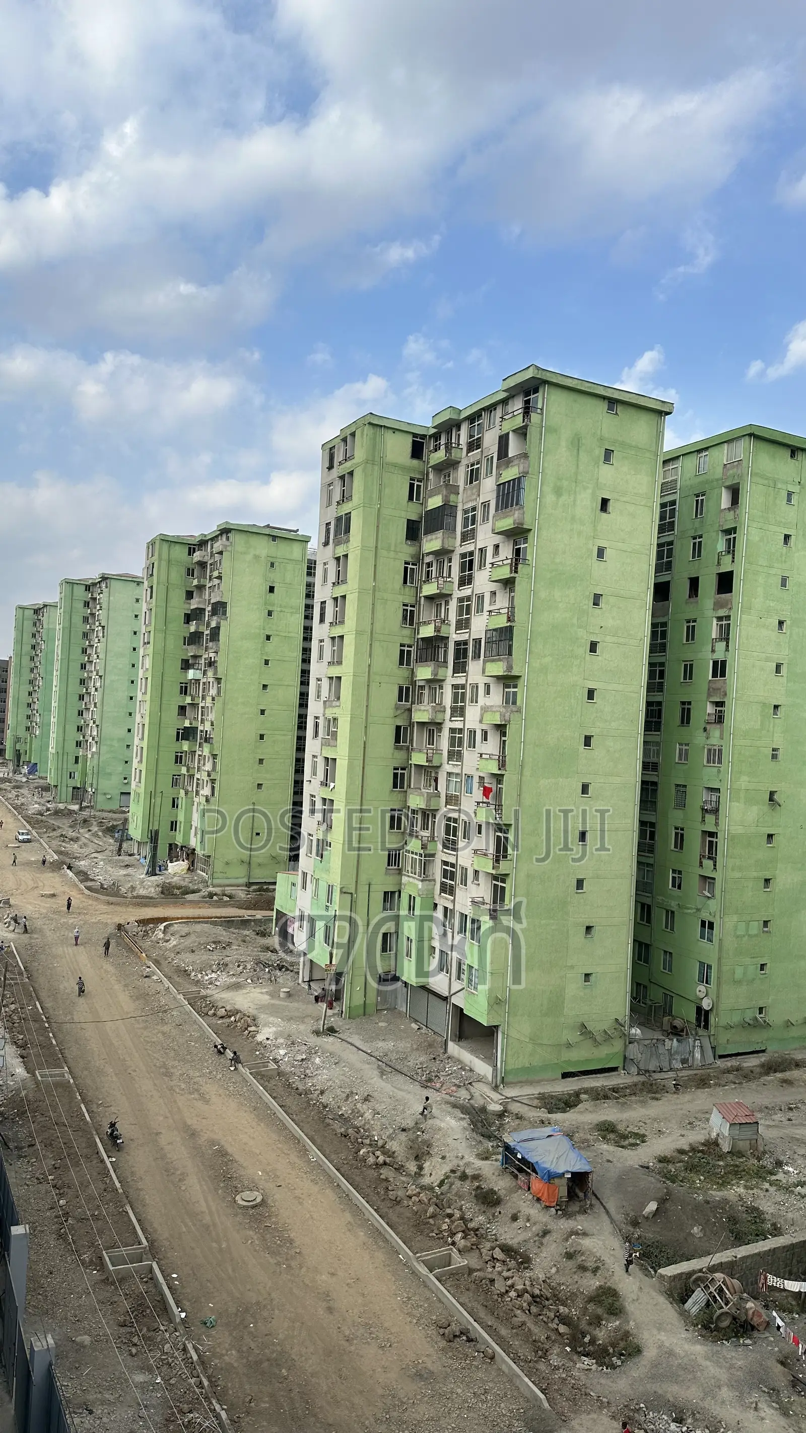 የሚሸጥ 40/60 ኮንዶሚኒየም ሱቅ