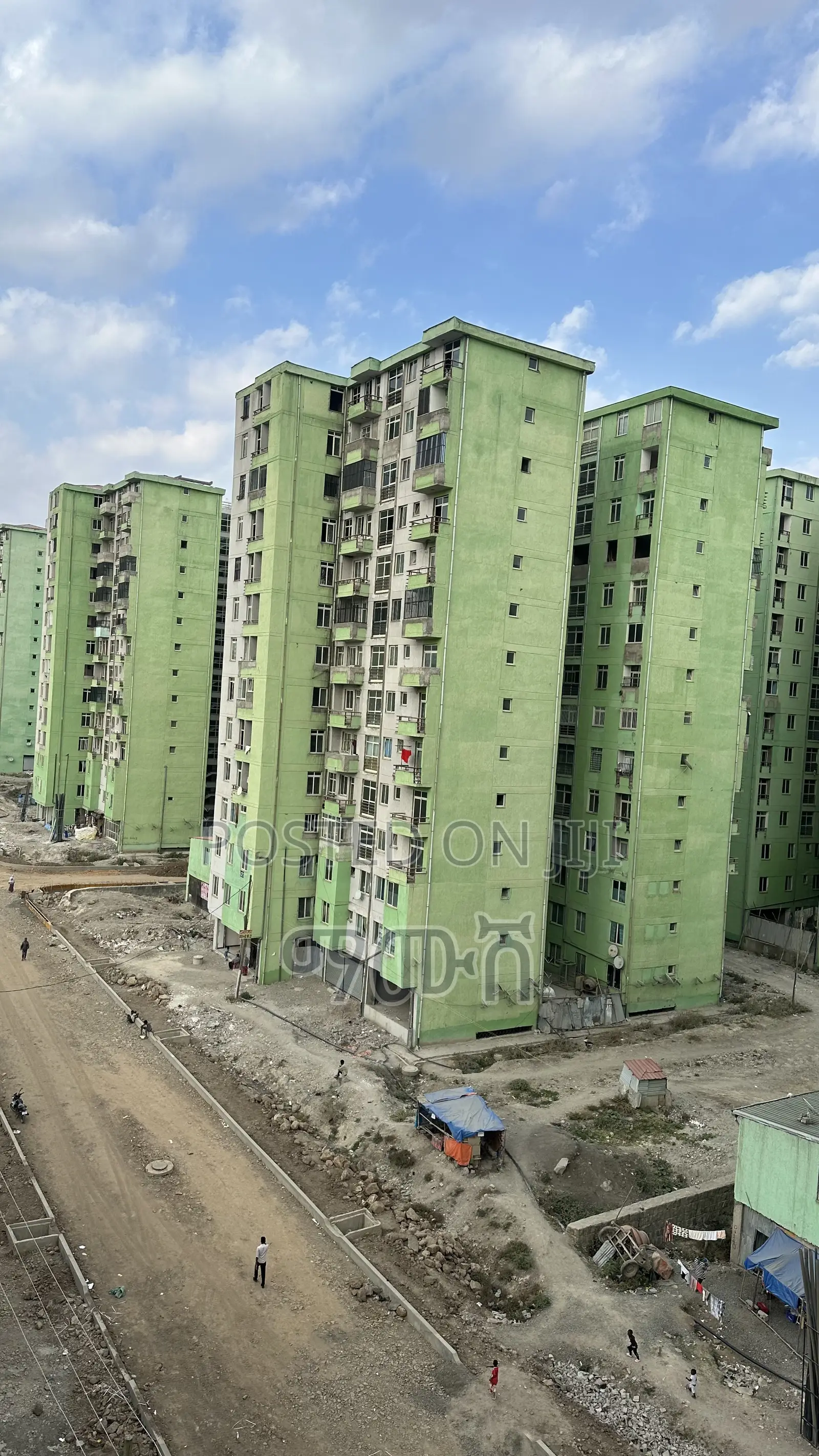 የሚሸጥ 40/60 ኮንዶሚኒየም ሱቅ