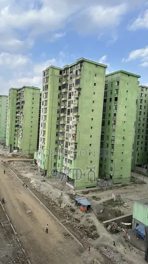 የሚሸጥ 40/60 ኮንዶሚኒየም ሱቅ