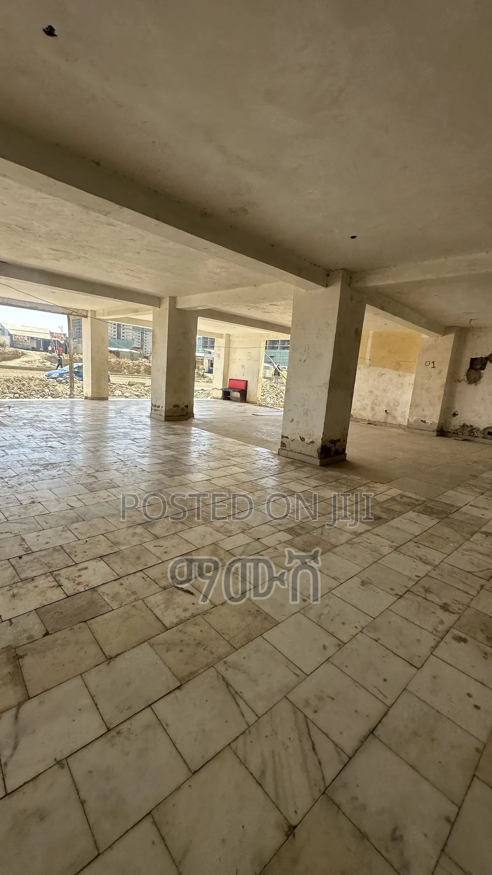 የሚሸጥ 40/60 ኮንዶሚኒየም ሱቅ