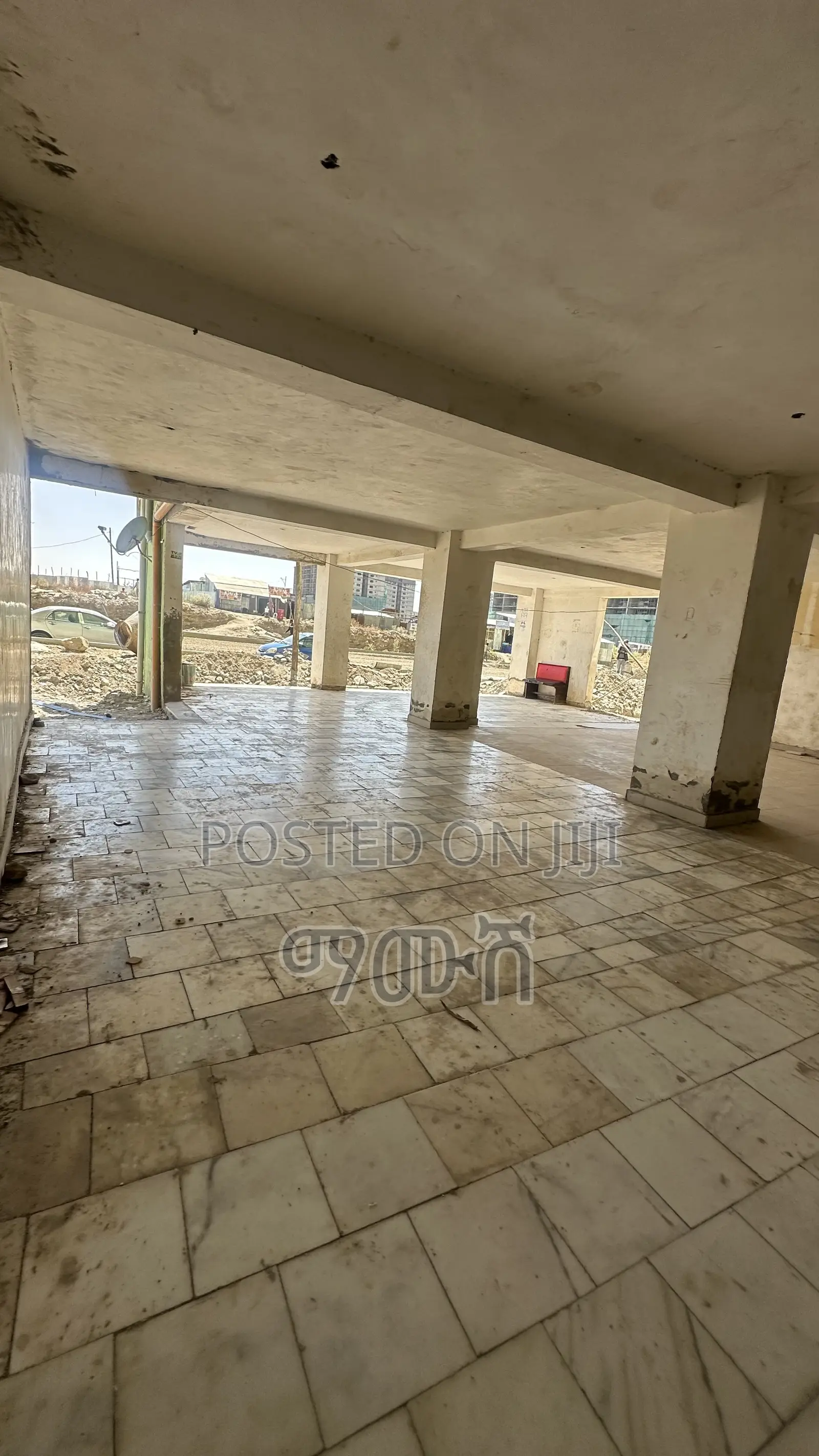 የሚሸጥ 40/60 ኮንዶሚኒየም ሱቅ