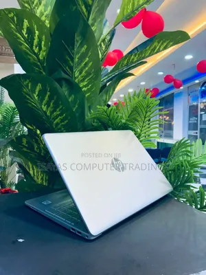 New Laptop HP Stream Notebook 8GB Intel Core I5 SSD 1T