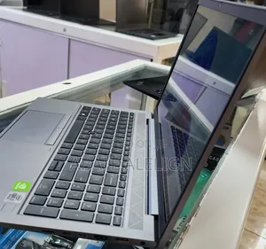 New Laptop HP ZBook Studio 16GB Intel Core I7 SSD 512GB