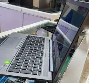 New Laptop HP ZBook Studio 16GB Intel Core I7 SSD 512GB