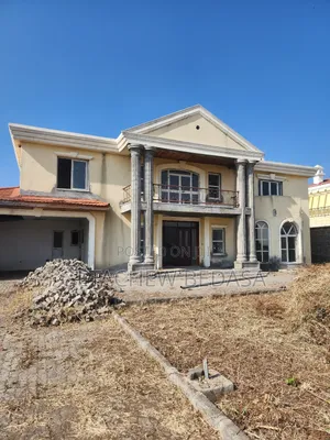 5bdrm House in Ccd, Oromia-Finfinne for sale