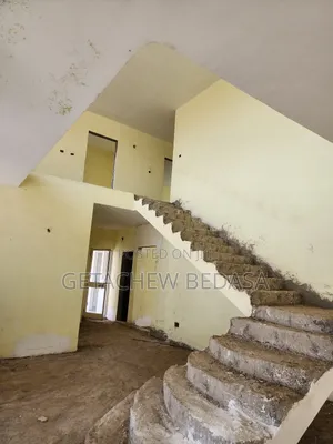 5bdrm House in Ccd, Oromia-Finfinne for sale