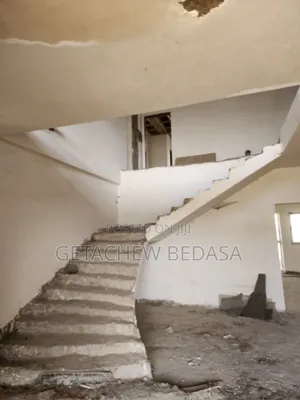 5bdrm House in Ccd, Oromia-Finfinne for sale