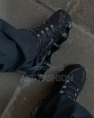 Nike Shox Metallic Hematite Triple Black