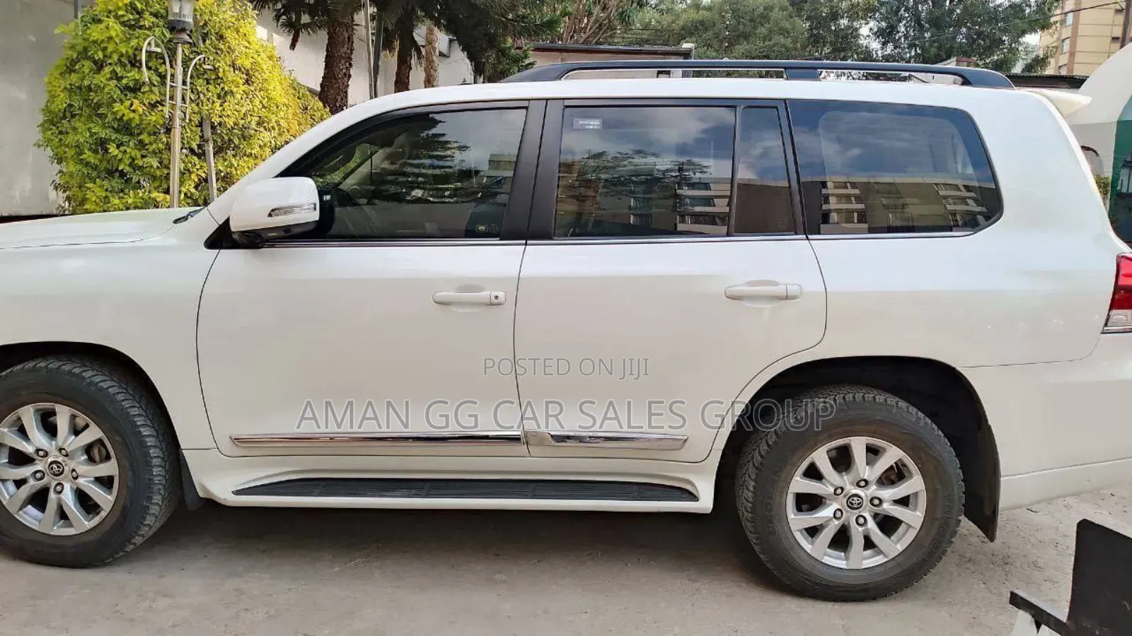 Toyota Land Cruiser 2017 White