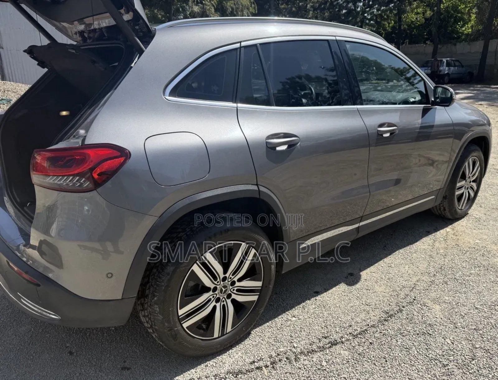 New Mercedes-Benz EQB 300 4MATIC 2023 Gray