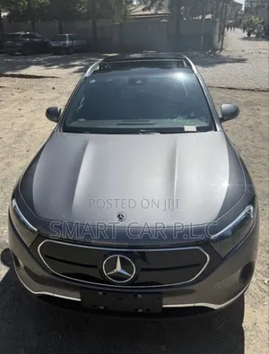New Mercedes-Benz EQB 300 4MATIC 2023 Gray