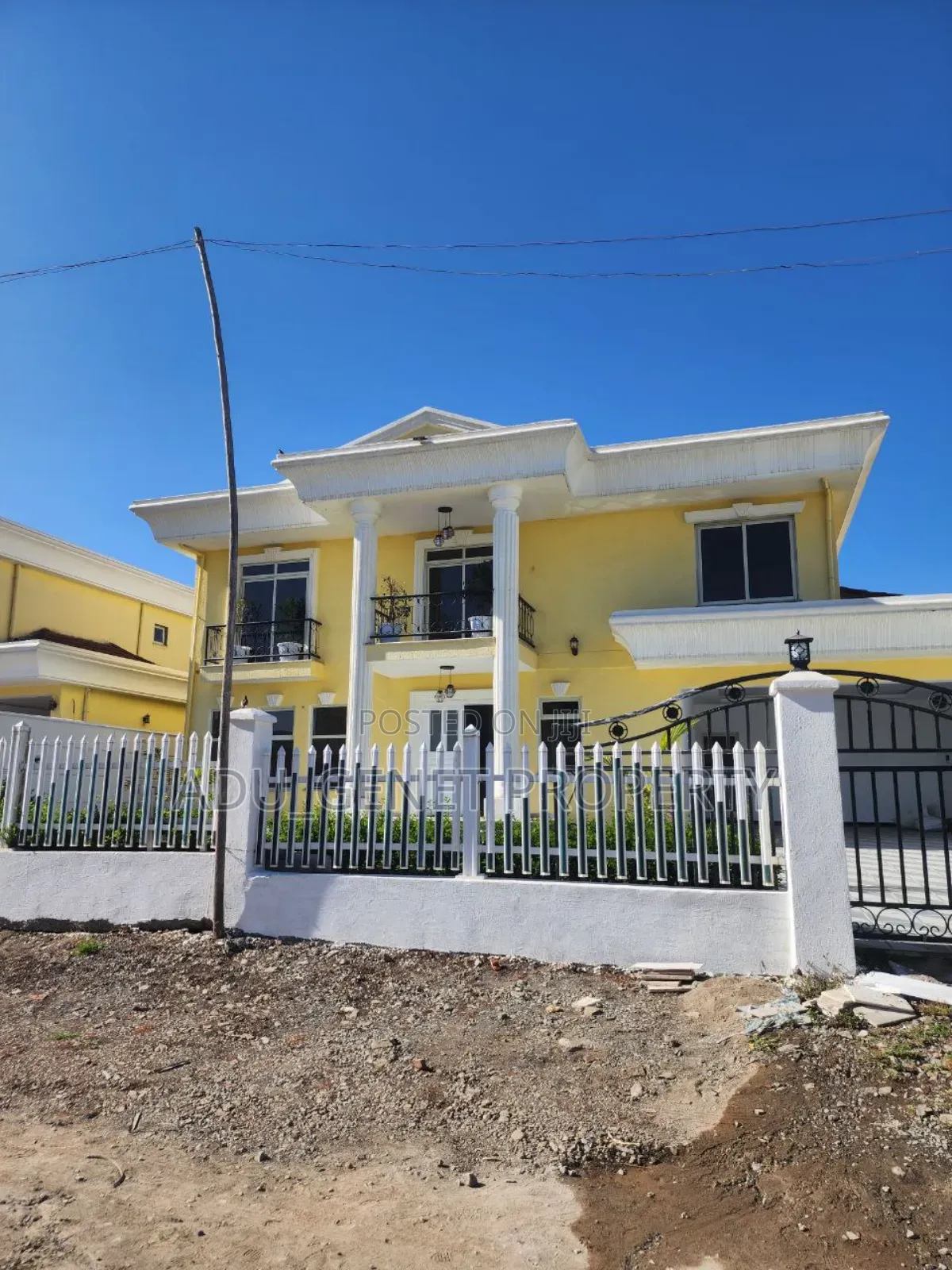 Furnished 6bdrm Duplex in ሲሲዲ ግቢ, Yeka for sale