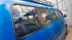 Toyota HiAce 2006 Blue