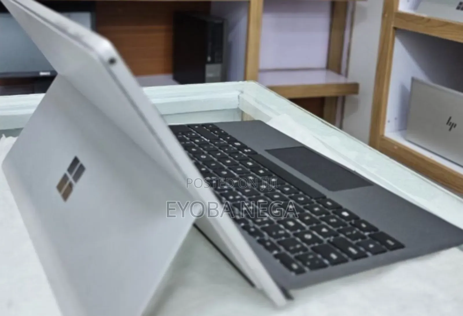 New Laptop Microsoft Surface Pro 7 16GB Intel Core I7 SSD 256GB