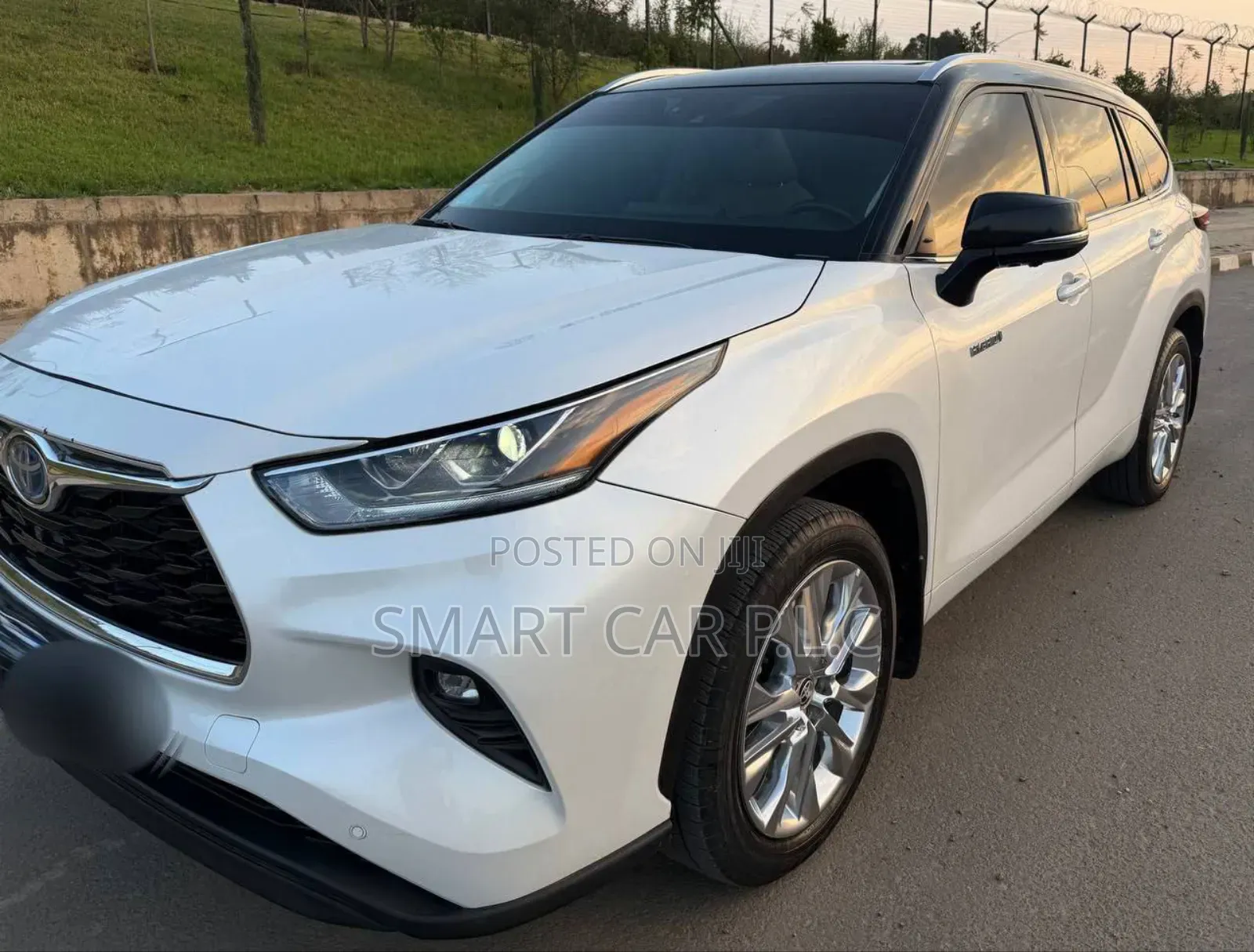 Toyota Highlander Hybrid Bronze Edition AWD 2023 White